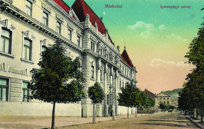 bíróság ünnep