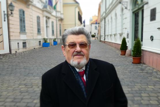 „Fej és írás" - Interjú dr. Kahler Frigyes jogtörténésszel